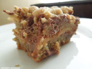 chocolate chip caramel bars1