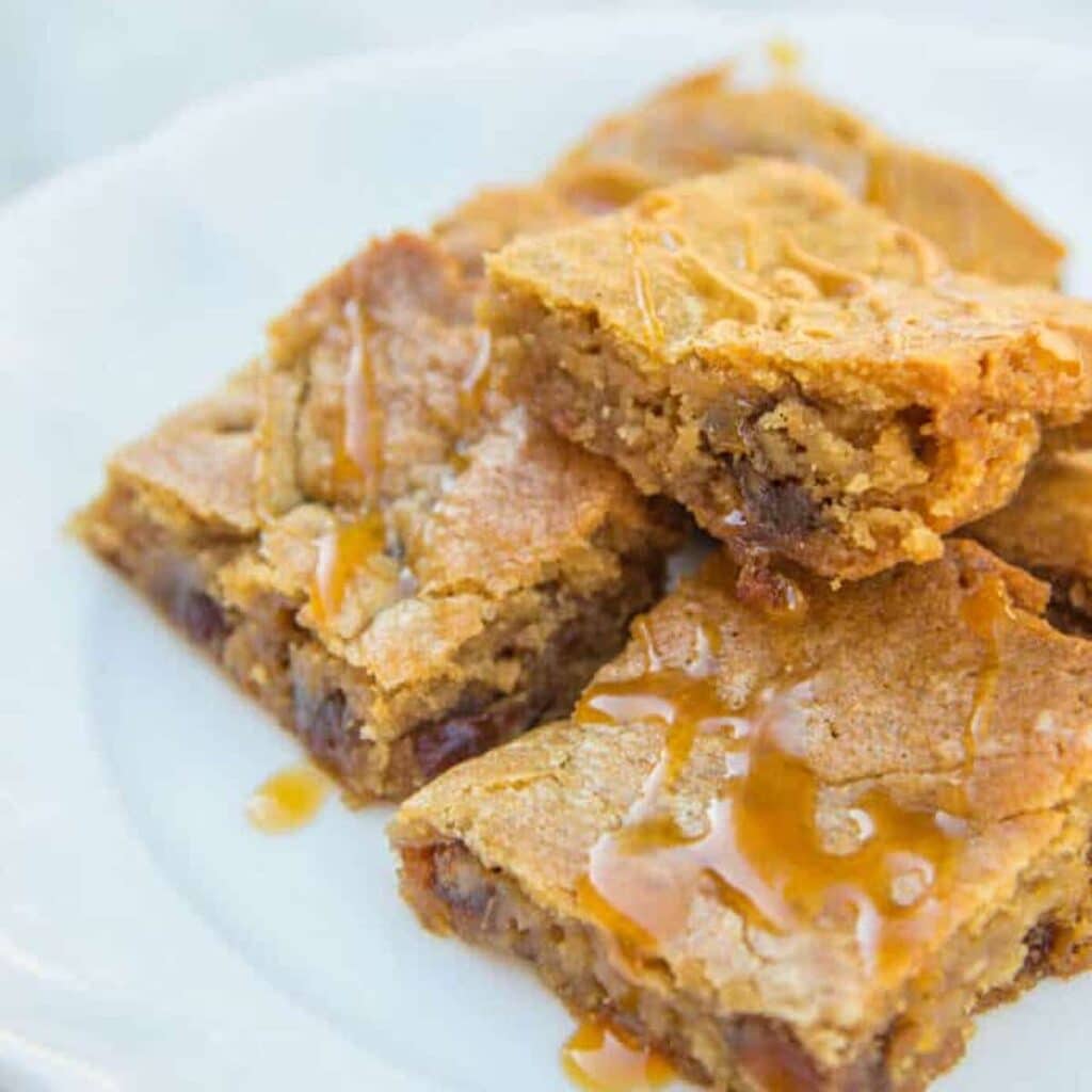 Sticky Toffee Pudding Blondies Confessions of a Baking Queen