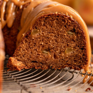 cropped-cut-open-apple-bundt-cake-with-caramel-frosting-1-of-1.jpg